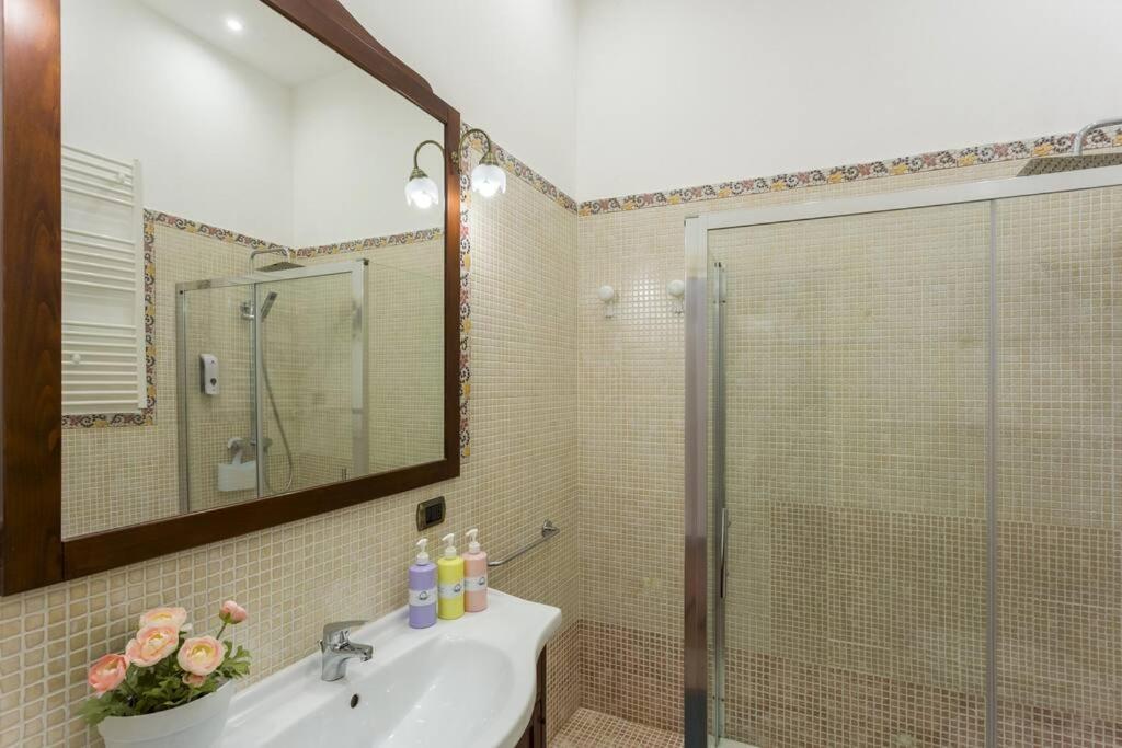 Dimora Donna Vittoria Apartment Бари Екстериор снимка